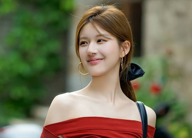 赵露思自立门户？牵手李炜、关联虎鲸文娱，重返主流市场有戏吗？