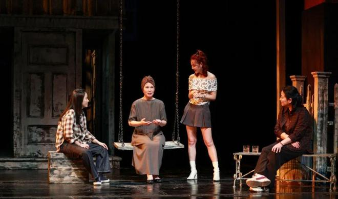 卢燕老师生日快乐！《小郡之秋》收官，99岁译者登台谢幕_卢燕老师生日快乐！《小郡之秋》收官，99岁译者登台谢幕_