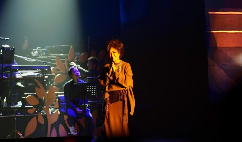 齐豫北展演唱会近3小时献唱28首歌 吴青峰惊喜合唱新老金曲